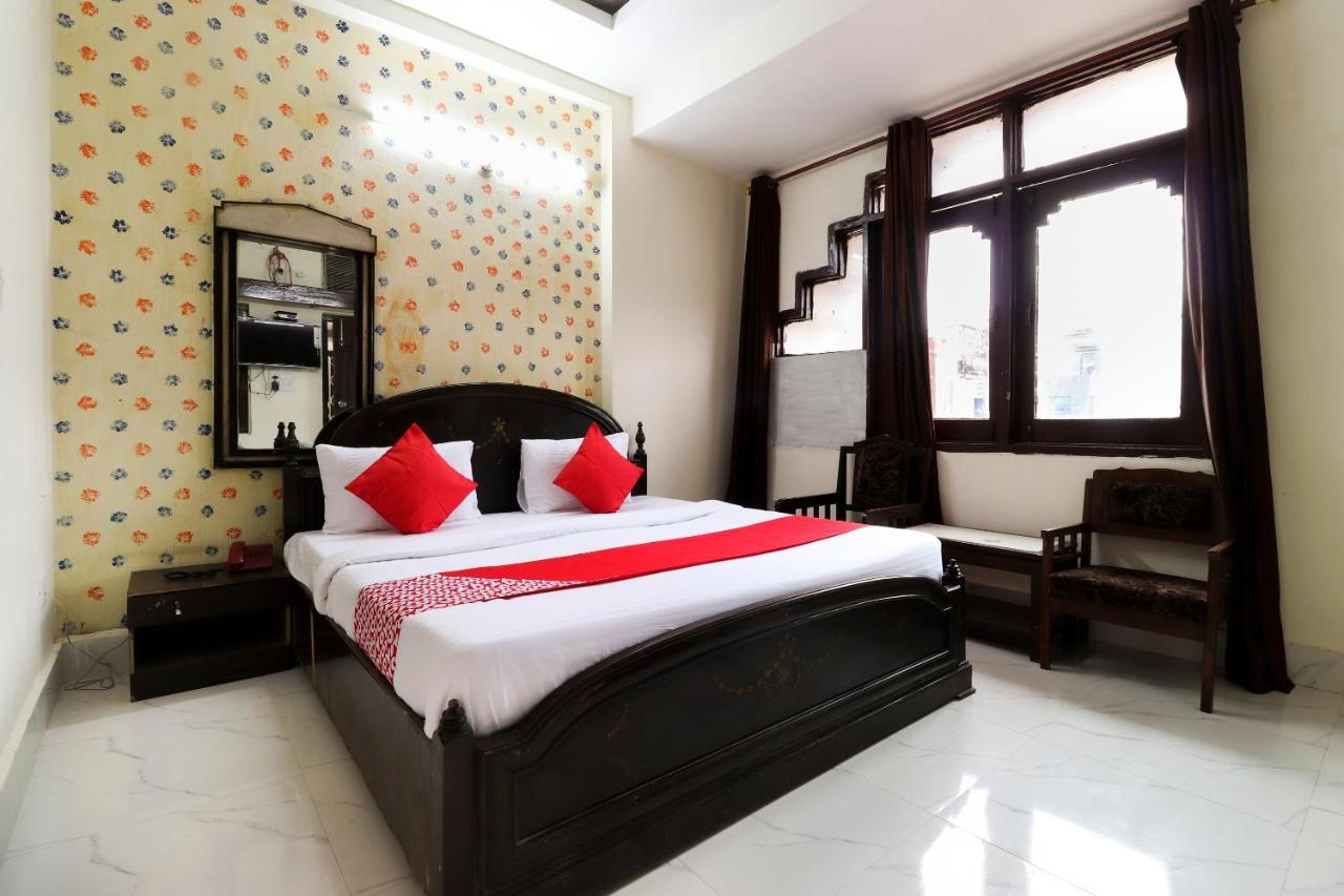 Oyo 40431 Hotel Amar Prem Lucknow Ngoại thất bức ảnh