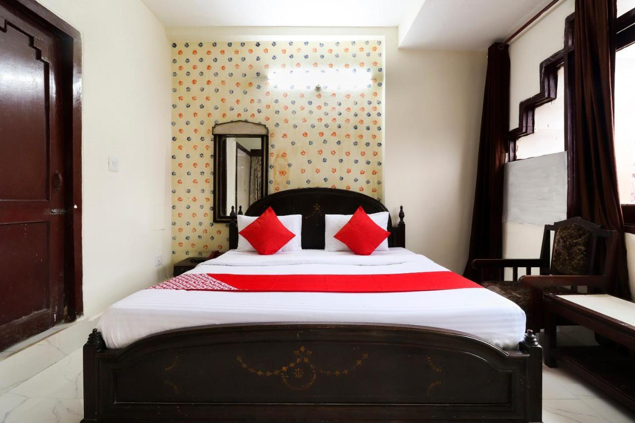 Oyo 40431 Hotel Amar Prem Lucknow Ngoại thất bức ảnh