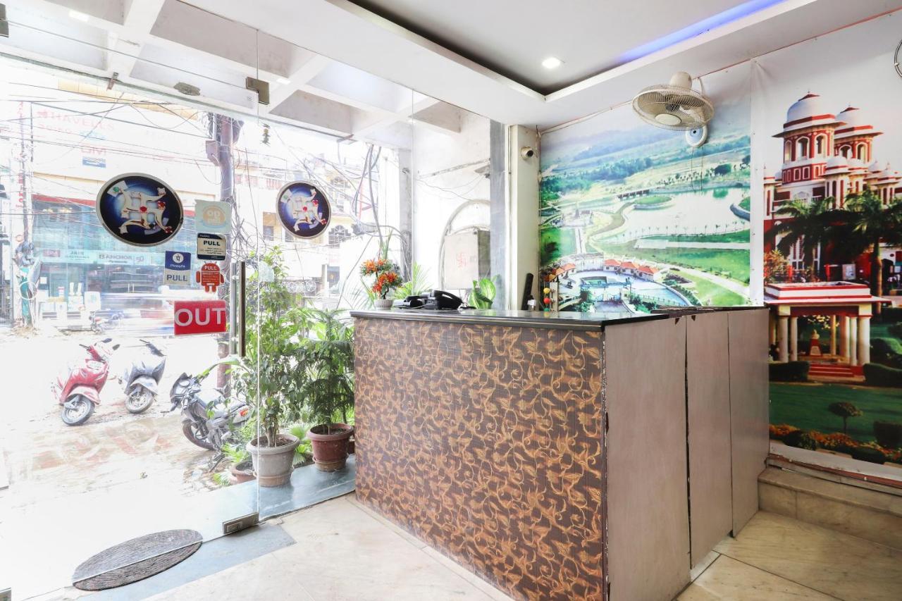 Oyo 40431 Hotel Amar Prem Lucknow Ngoại thất bức ảnh